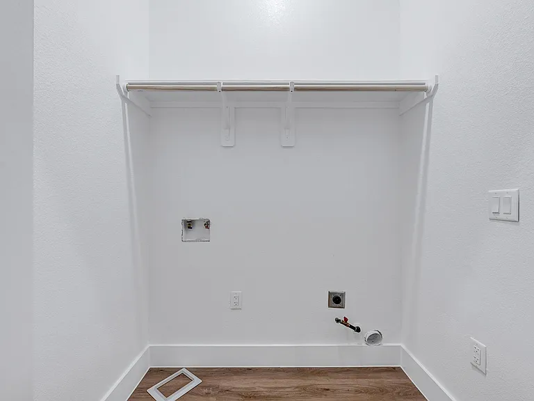 112 S San Jacinto St — Photo 10