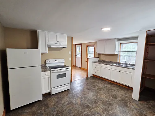 37 Pleasant St #A Photo 1