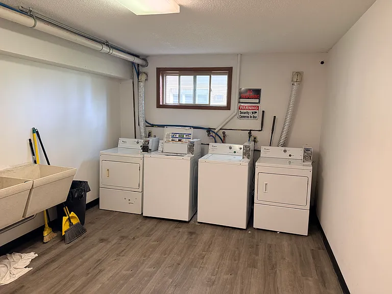 1409 Shakopee Ave E #2 — Photo 9