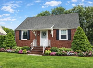 26 Greendale Ave, Pequannock Twp., NJ 07444