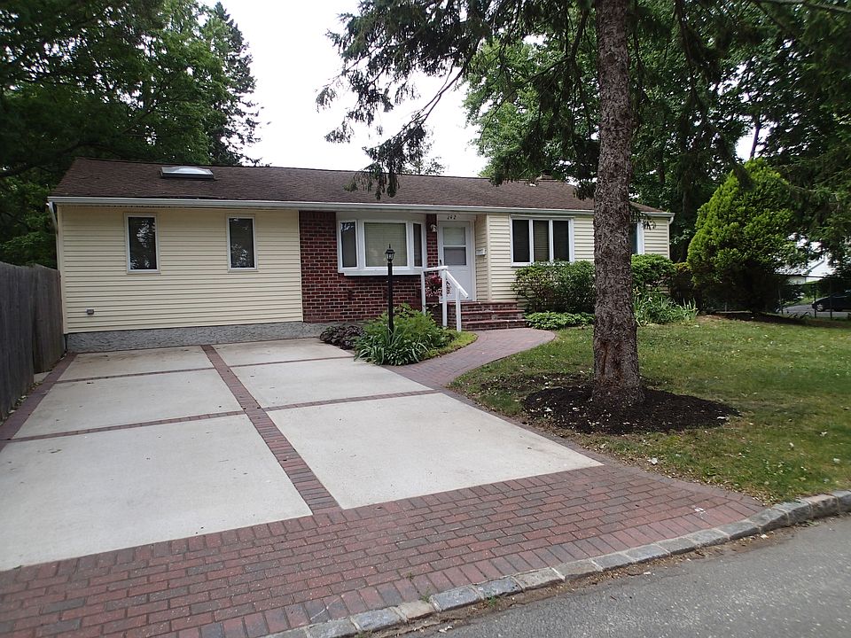 1st image of 292 Marilynn Ct