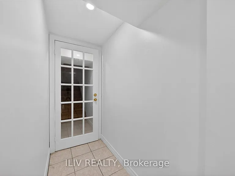 11 Leeswood Cres #BASEMENT — Photo 3