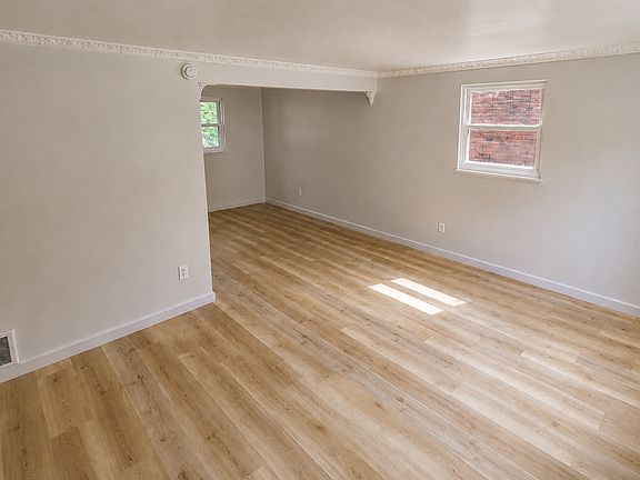 5th image of 600 Maytide St