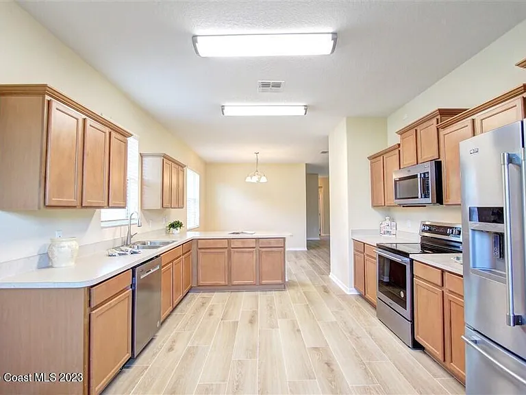 5834 Trieda Dr — Photo 6