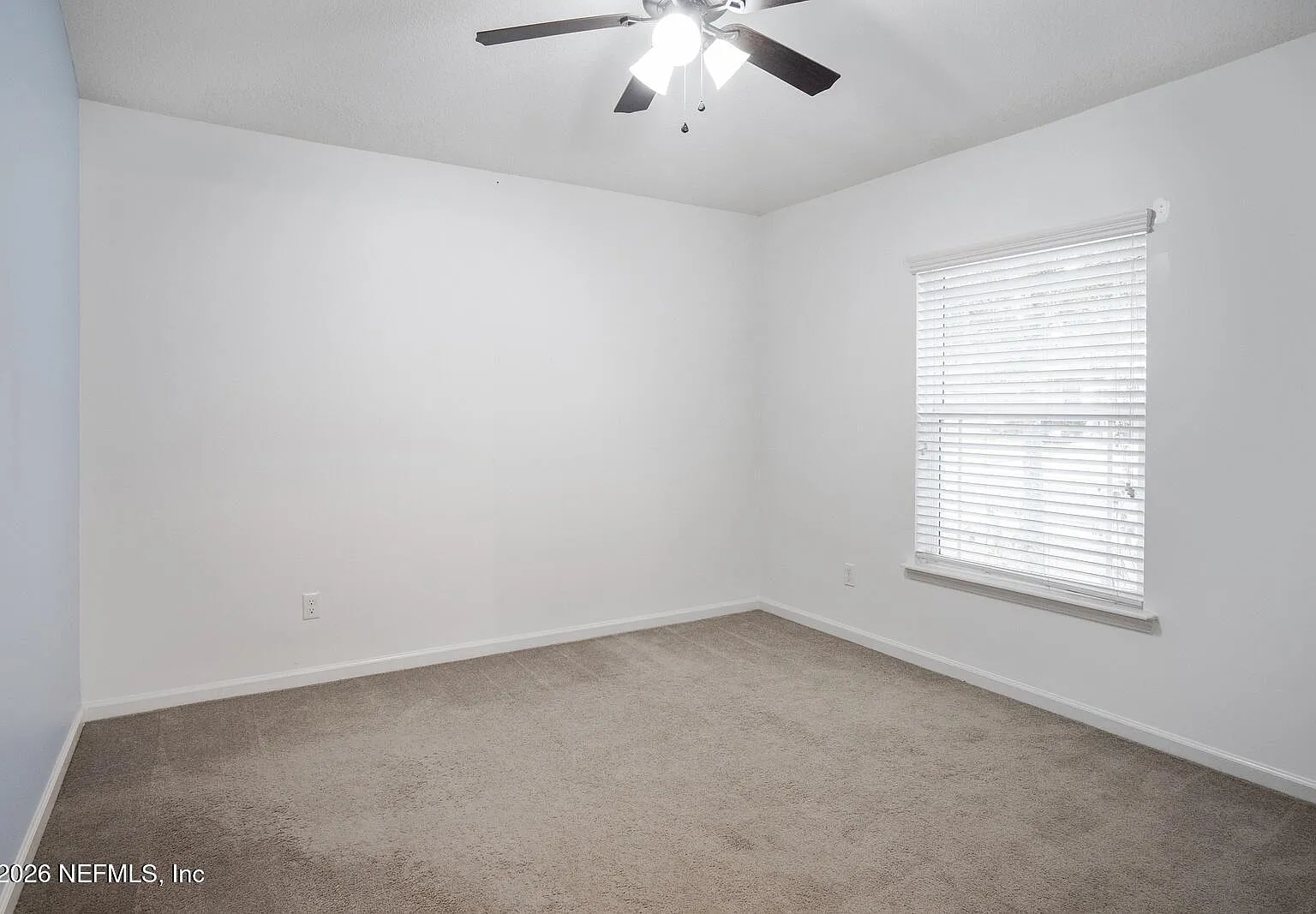 3 bed, 2.0 bath, 1837 sqft, $2,300 — Photo 4
