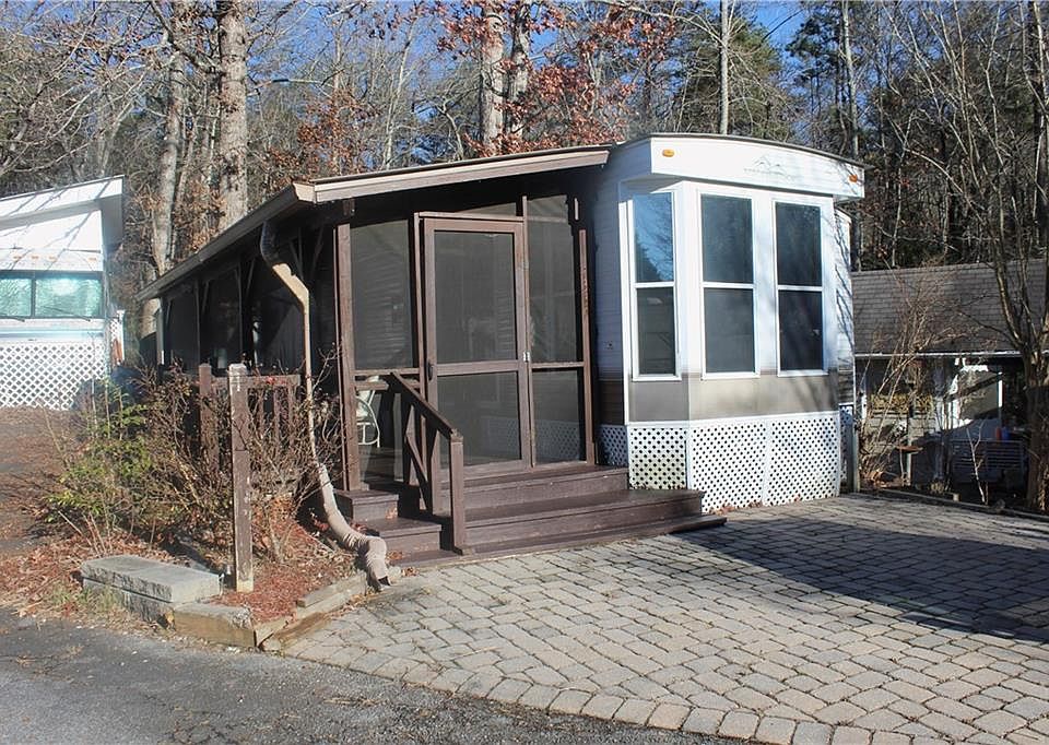 1st image of 183 Holiday Loop