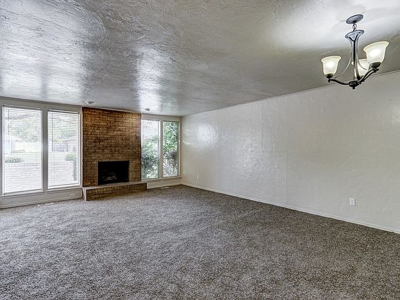 5th image of 12415 Green Valley Dr