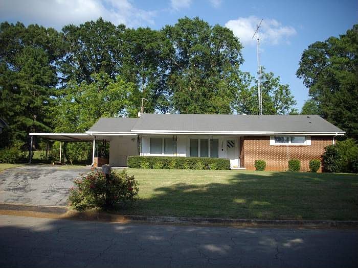 2nd image of 120 Walker Ave