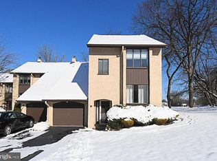 71 Golf Club Dr, Langhorne, PA 19047