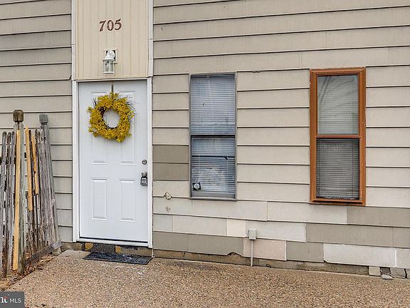 3rd image of 705 Mason Run