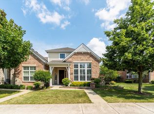 2926 Portage St, Naperville, IL 60564