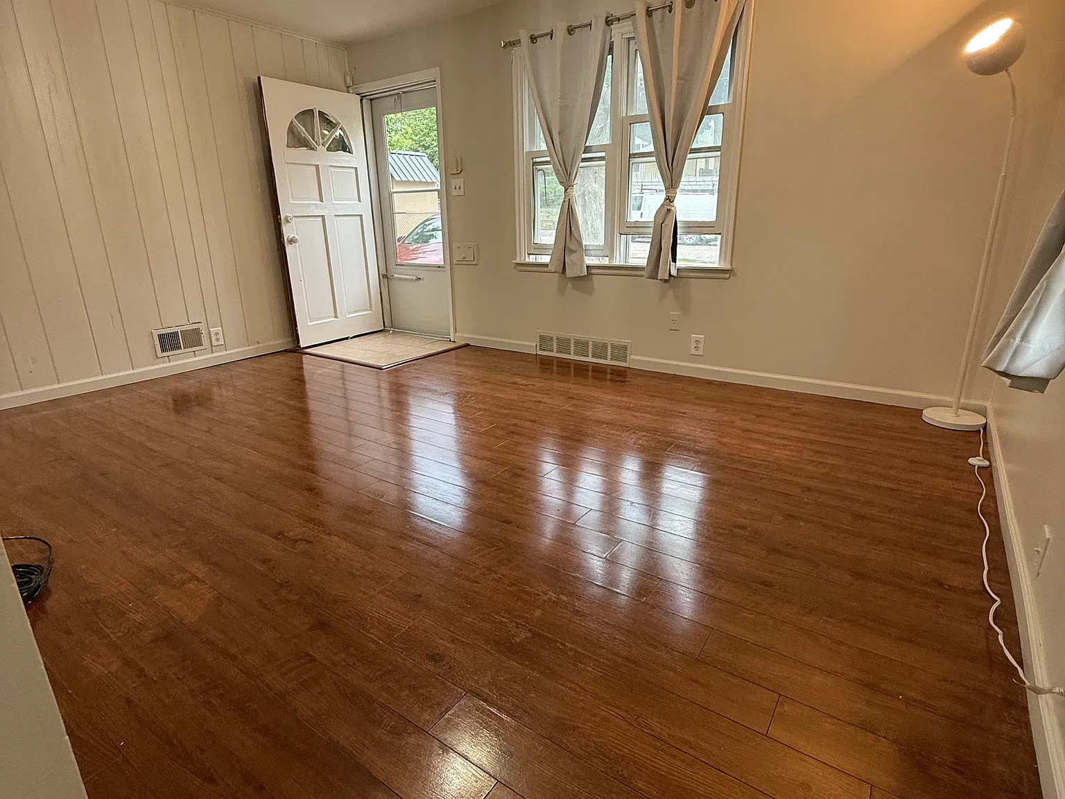 2 bed, 750 sqft, $1,400 — Photo 4