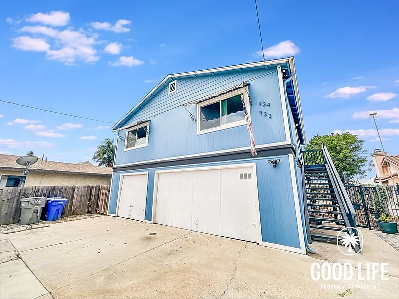3 bed, 2.0 bath, 1083 sqft, $3,400 — Photo 1