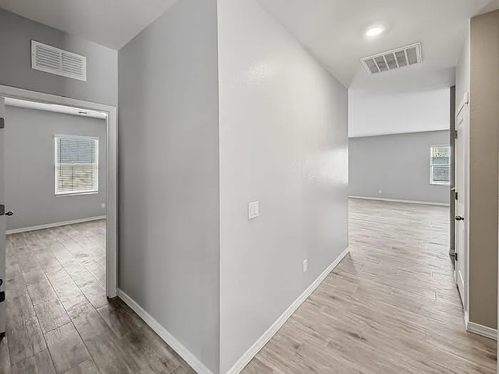 19575 W Annika Dr — Photo 6