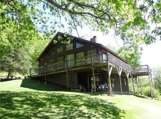 59215 Hobbs Hollow Rd, Ferryville, WI 54628