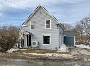 108 Upham St, Woodstock, NB E7M2Y1