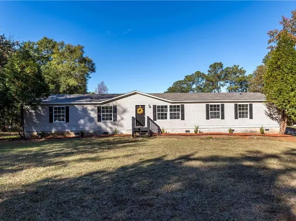 26 Pine Valley Cir, Fort Mitchell, AL 36856