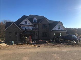 4002 Bloomsbury Ct, Murrysville, PA 15632