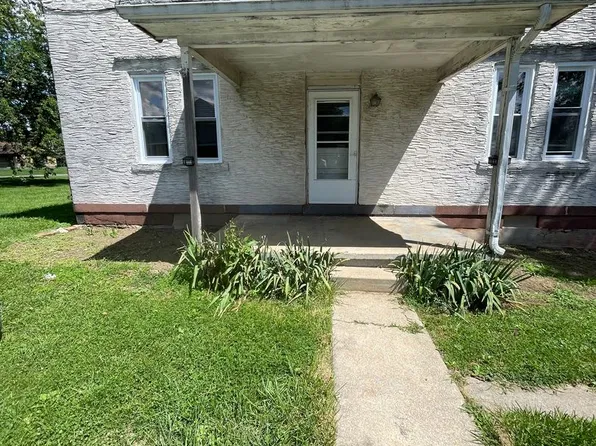 202-204 Memorial Blvd, Newmanstown, PA 17073
