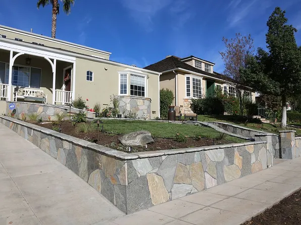 1065 E Harvard Rd, Burbank, CA 91501