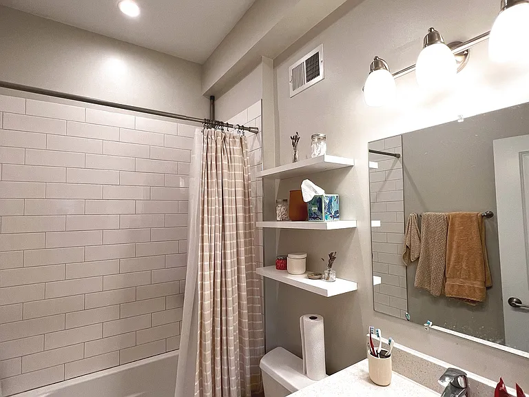4337 N Hazel St #2 — Photo 15
