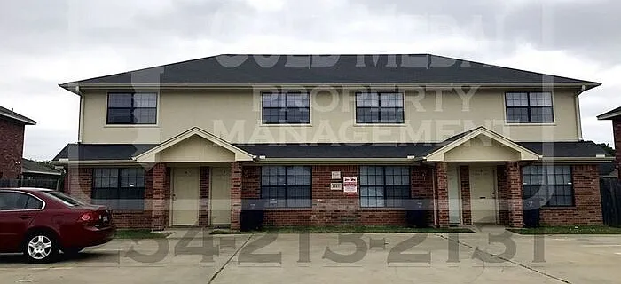 1103 Lansberry Ct #C — Photo 1