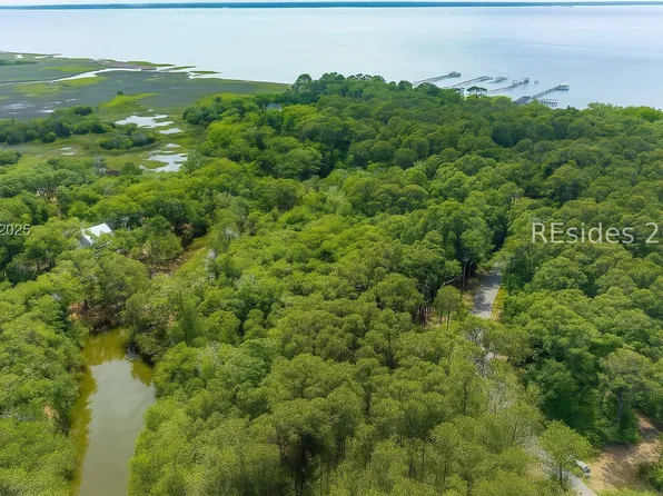3 Stripland Way, Saint Helena Island, SC 29920