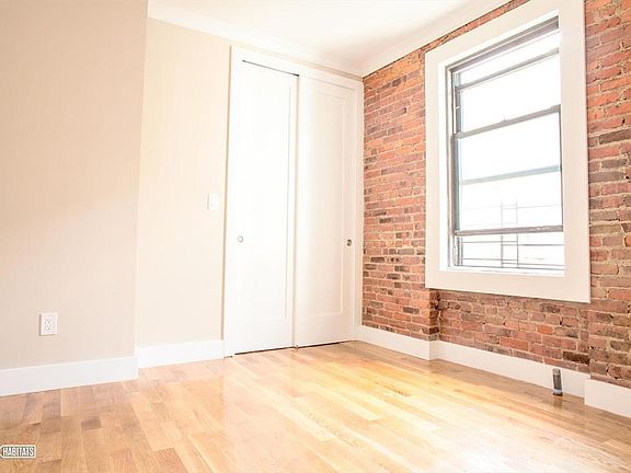 4th image of 2158 35th St APT 3C