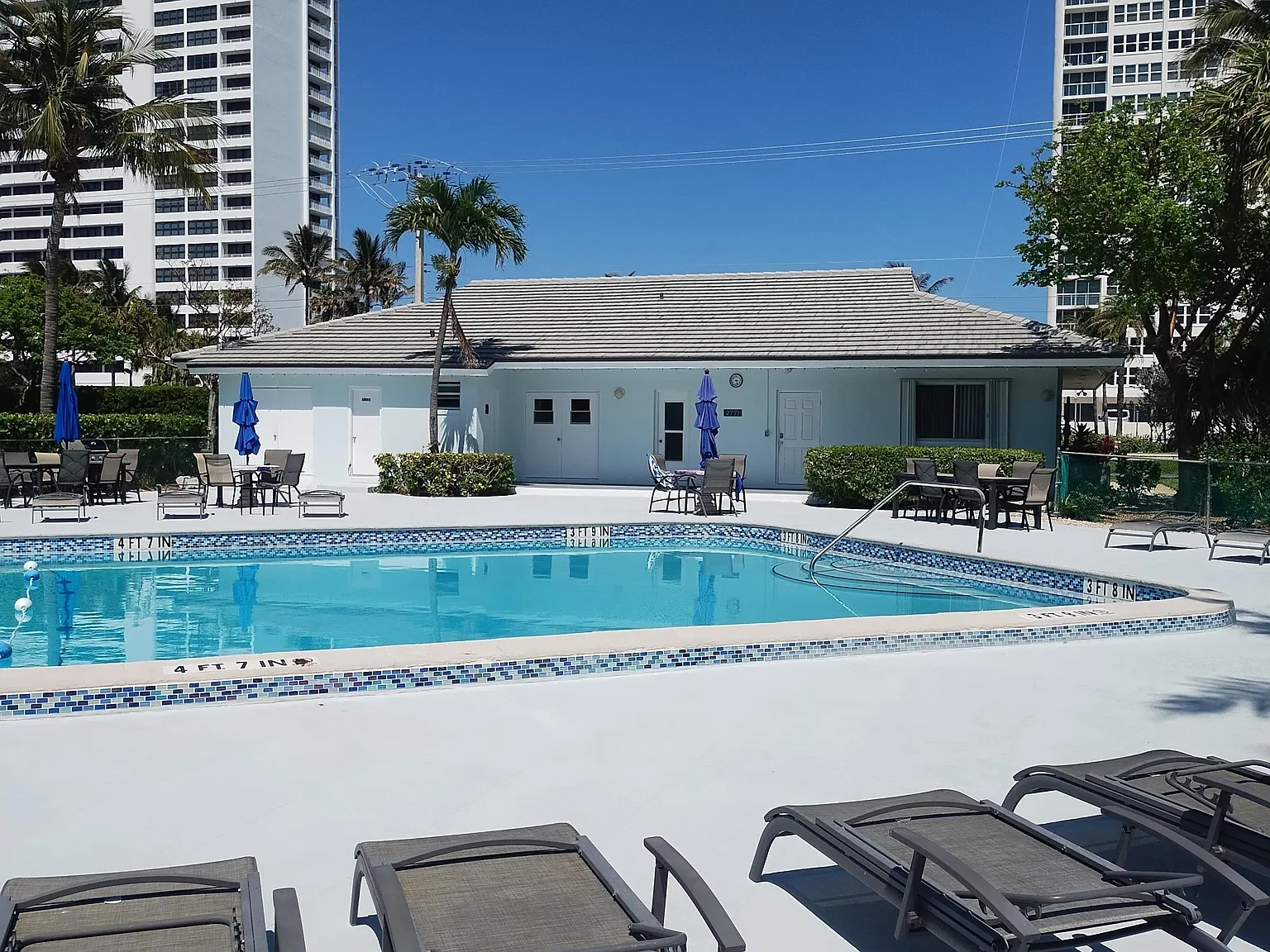 Boca Raton Harbour Apts — Photo 2