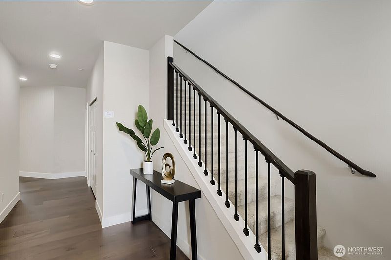 4th image of 3932 242nd Street SE