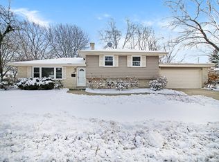 206 Sandalwood Dr, Naperville, IL