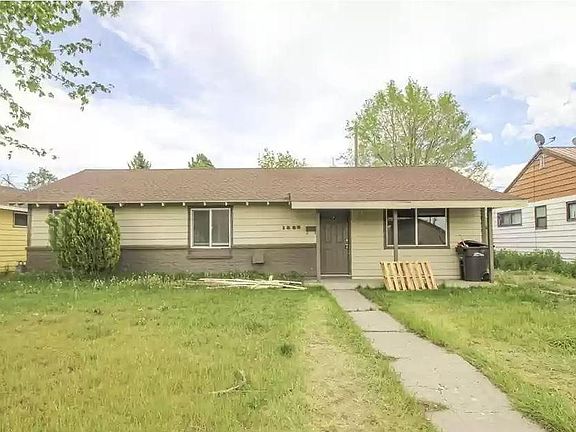 3rd image of 1555 Ponderosa Dr #1555