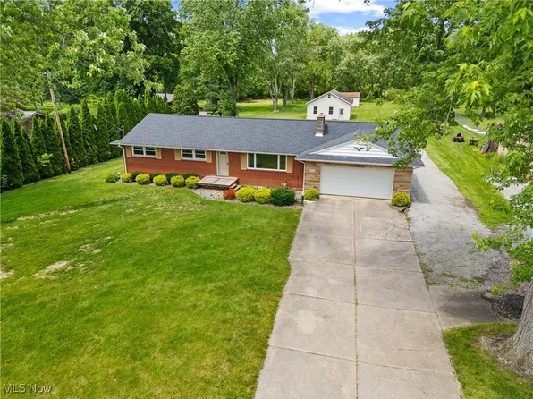 10007 Portage St NW, Canal Fulton, OH 44614