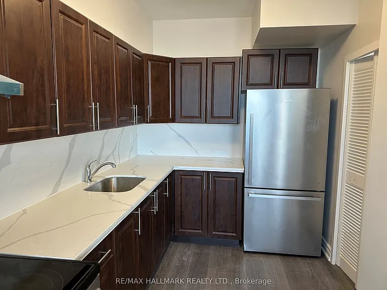 2245 Eglinton Ave E #1009 — Photo 2
