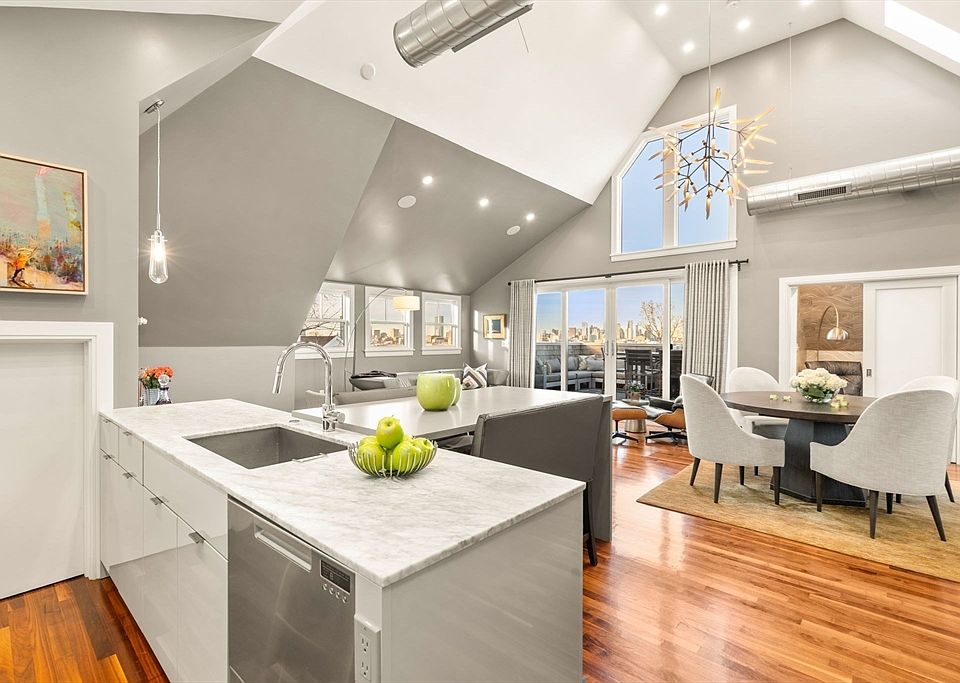 1st image of 27 Salcombe St #2