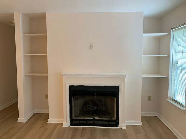 1308-301 Hillbrow Ln — Photo 9