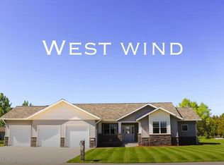 704 14th St NW, Perham, MN 56573