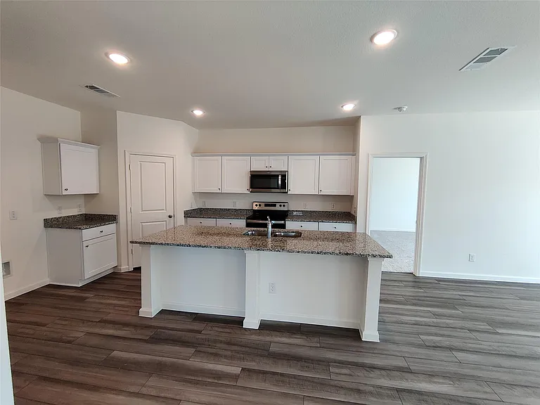 10356 Holycross Ln — Photo 15