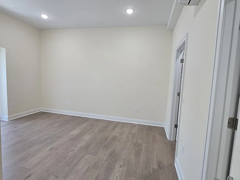 512 Kearny Ave #201 — Photo 10