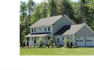 40 Sunnybrook Farm Rd, Bridgton, ME 04009