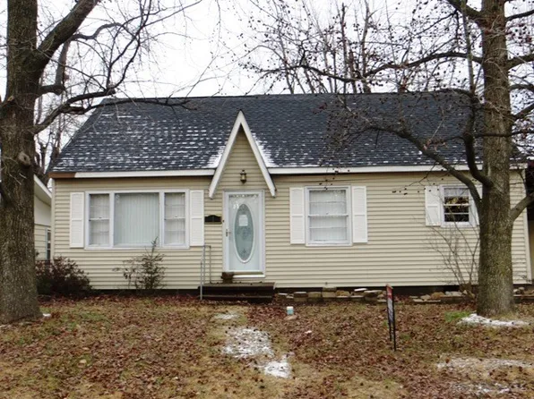 311 Oak Dr, Metropolis, IL 62960