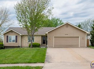 2849 SW Ancaster Rd, Topeka, KS 66614