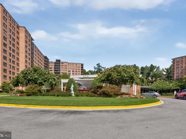 4201 Cathedral Ave NW APT 1022E, Washington, DC 20016