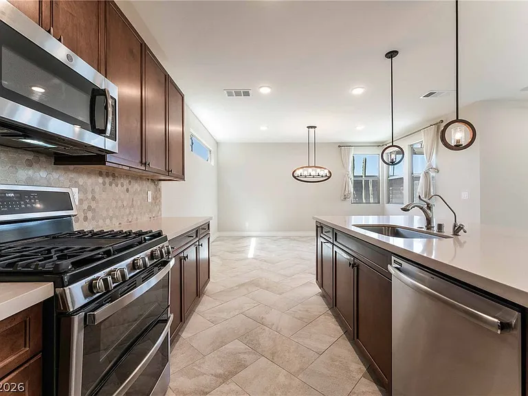 6933 Whisper Canyon Pl — Photo 11