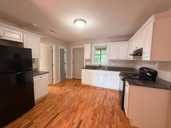 205 Howe Ave #205B