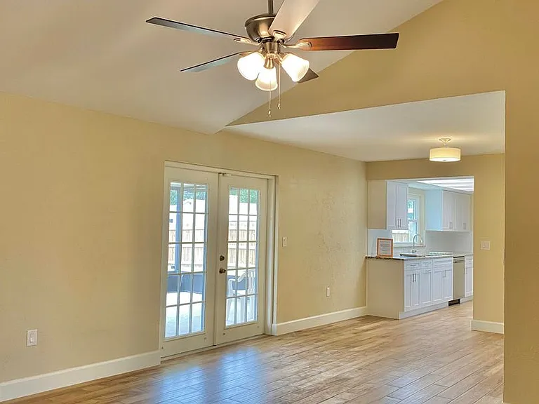 3842 Featherwood Trl — Photo 6