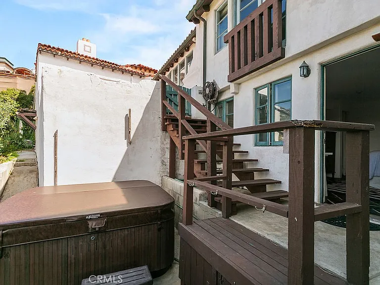 52 Emerald Bay — Photo 28