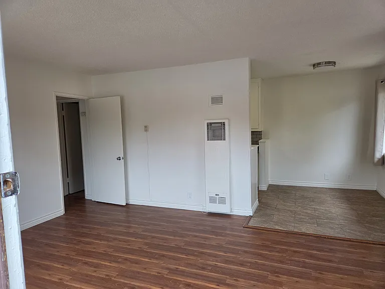 1421 Venice Blvd #1 — Photo 3