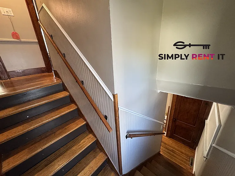 532 Hayward Ave — Photo 12