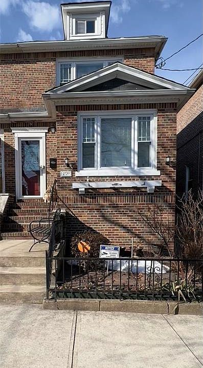 1st image of 2729 Pearsall Ave